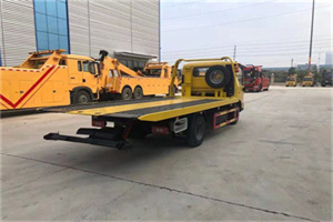 瓦房店非事故拖车