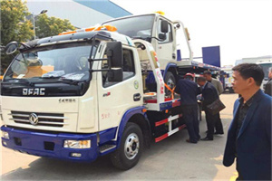 瓦房店汽车道路救援拖车价格